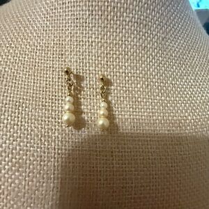 Elegant Gold and‎ Pearl Drop Earrings